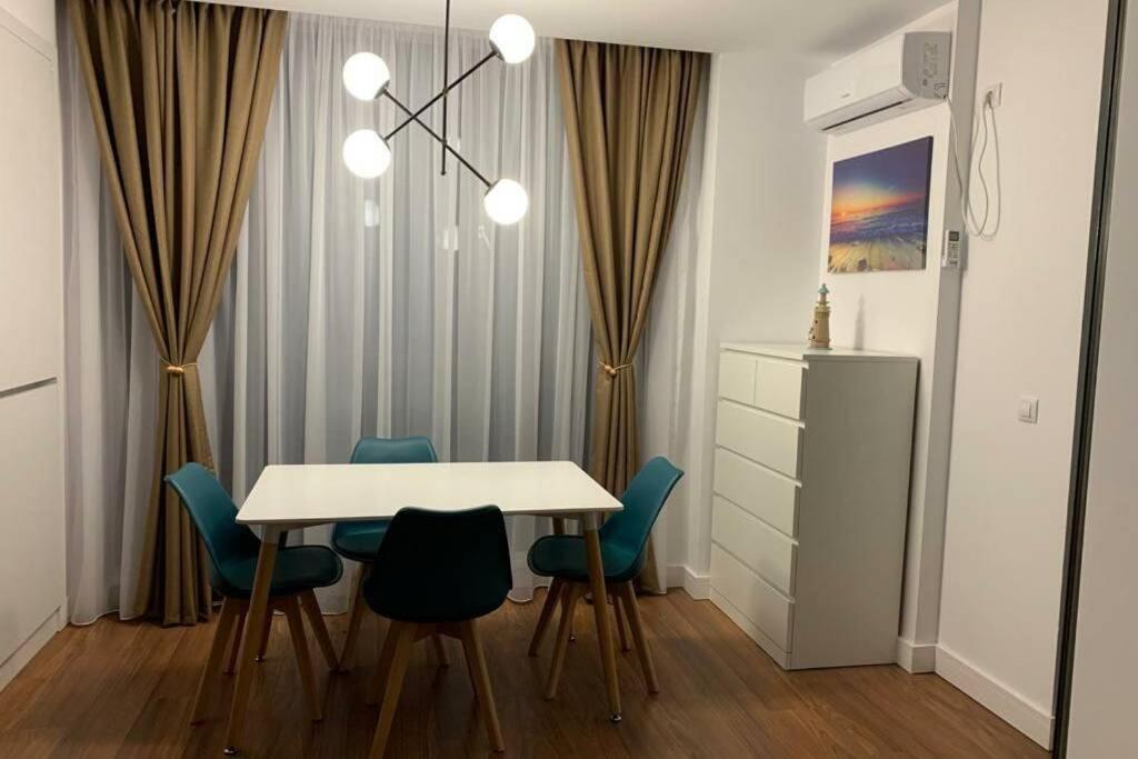 Andreve Apartment By Onix Blue Mamaia Nord, Baby Friendly, Private Parking Năvodari Exterior foto